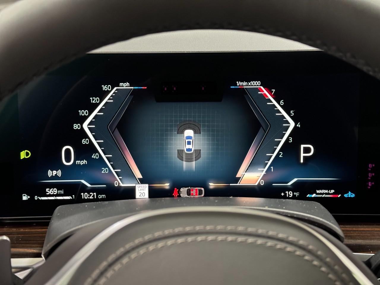 BMW X6 Vehicle Full-screen Gallery Image 34