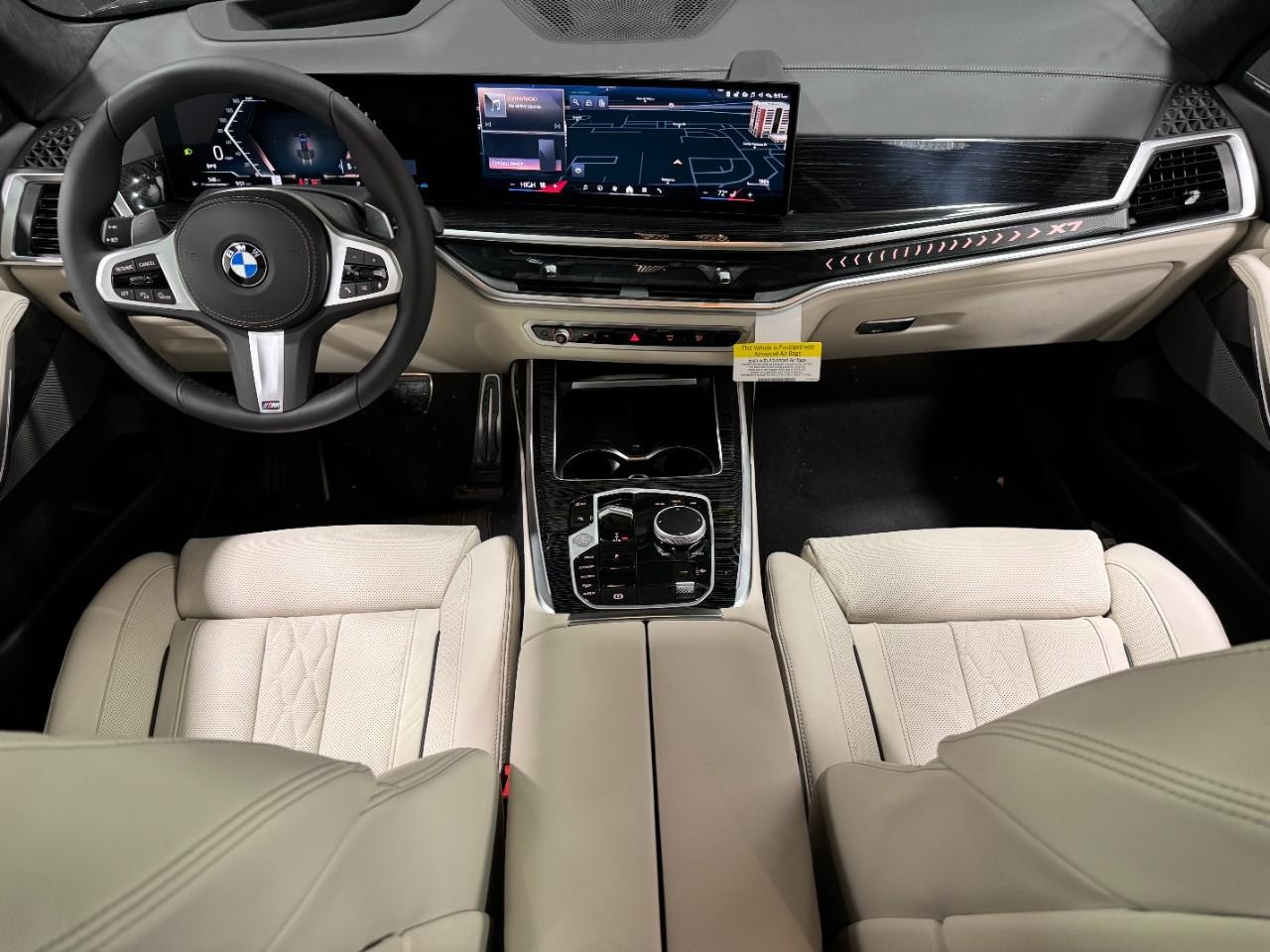BMW X7 Vehicle Full-screen Gallery Image 15