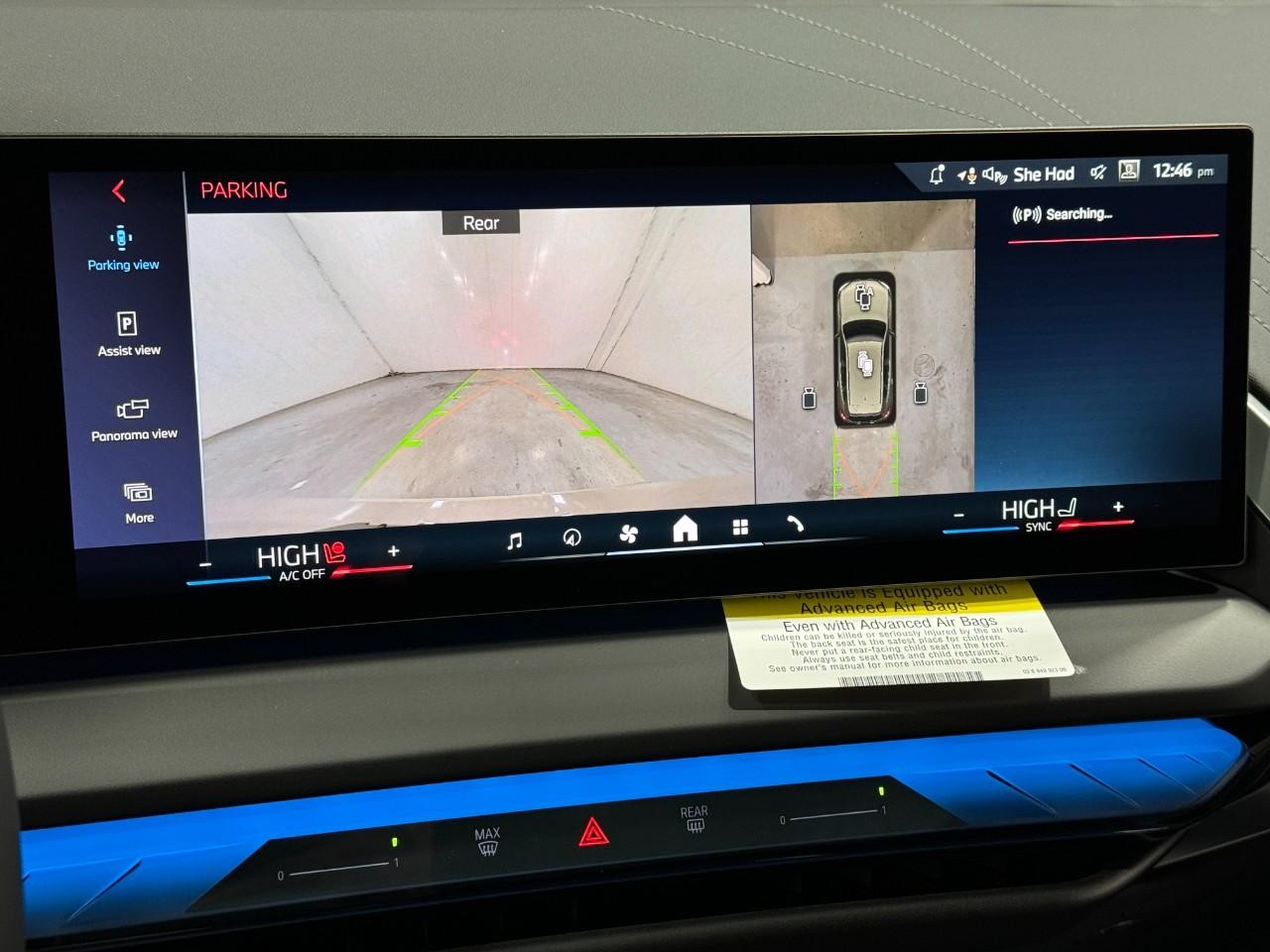 BMW X3 Vehicle Full-screen Gallery Image 32