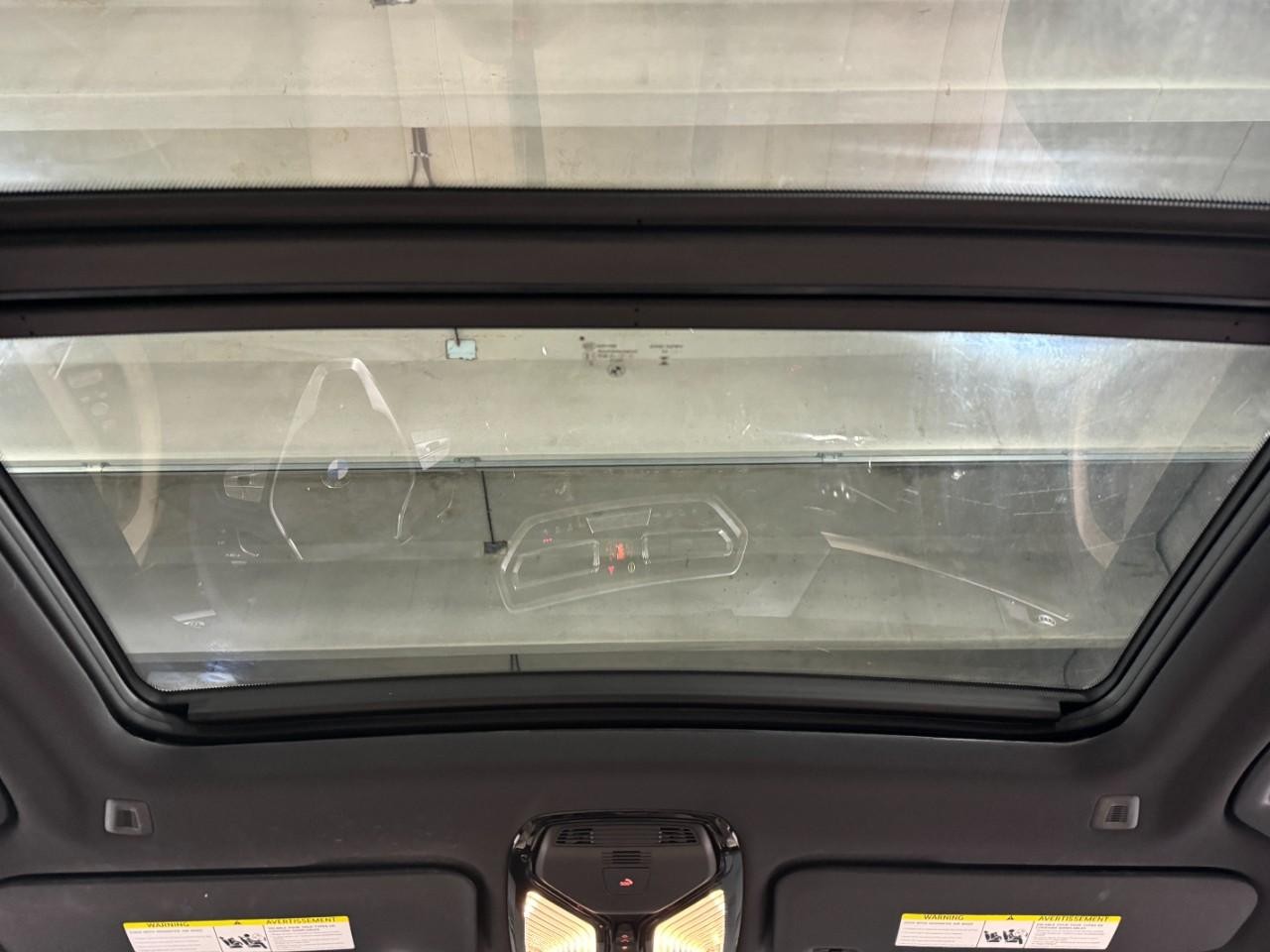 BMW X3 Vehicle Full-screen Gallery Image 12