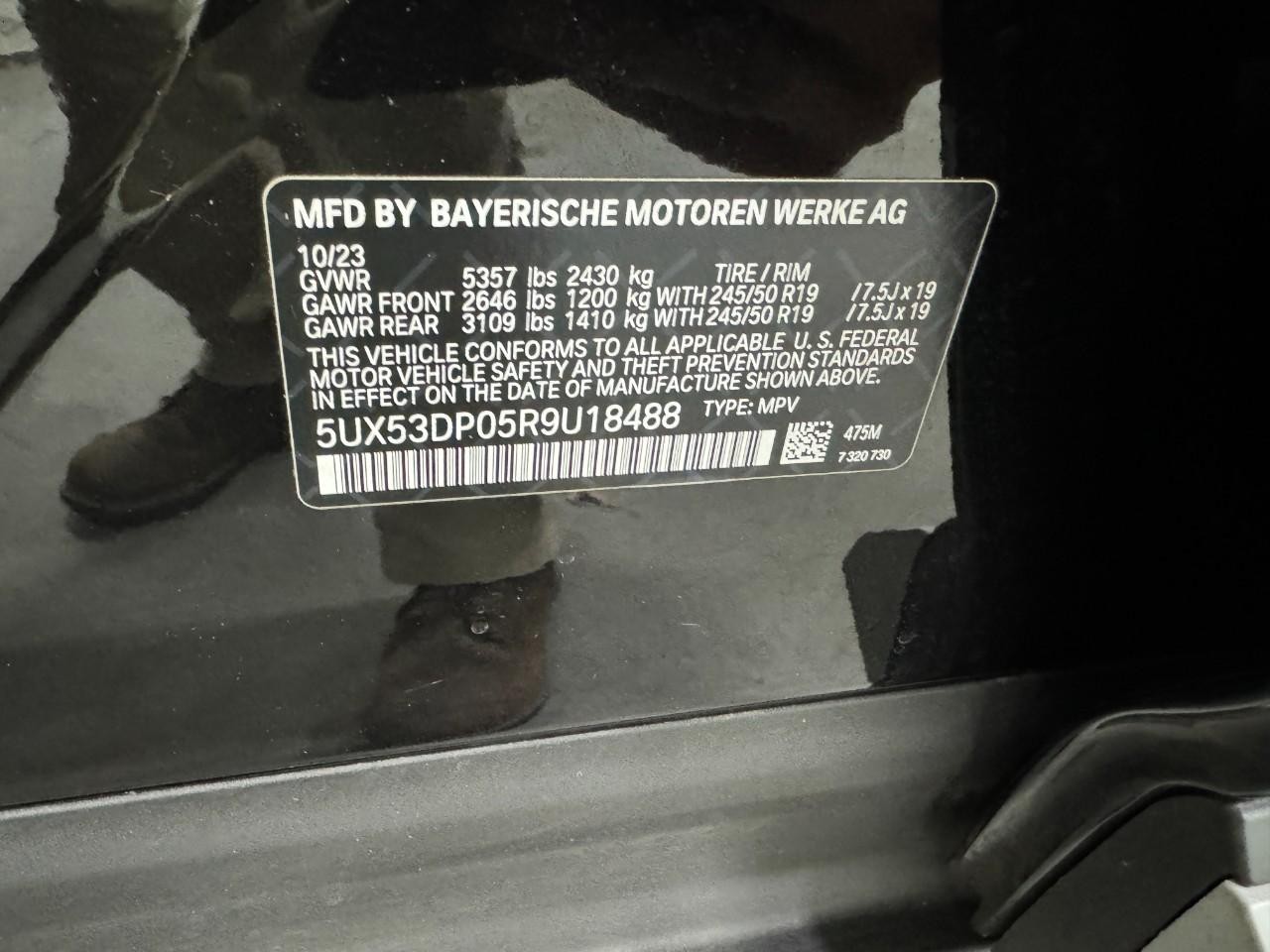 BMW X3 Vehicle Full-screen Gallery Image 35