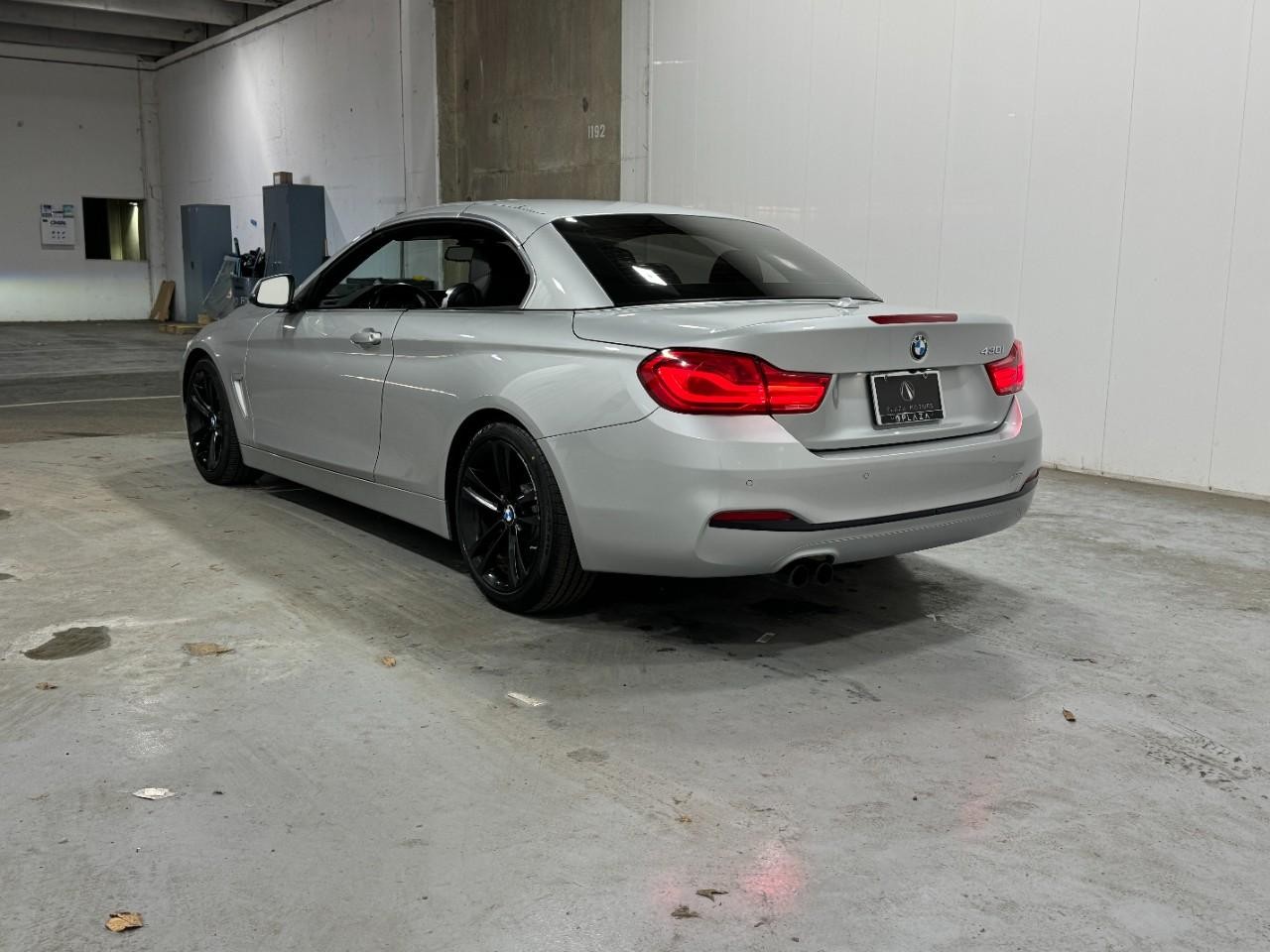 BMW 4 Series Vehicle Full-screen Gallery Image 3