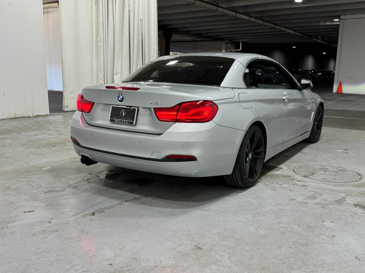 BMW 4 Series Vehicle Full-screen Gallery Image 4