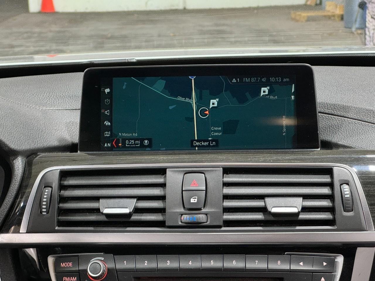 BMW 4 Series Vehicle Full-screen Gallery Image 13