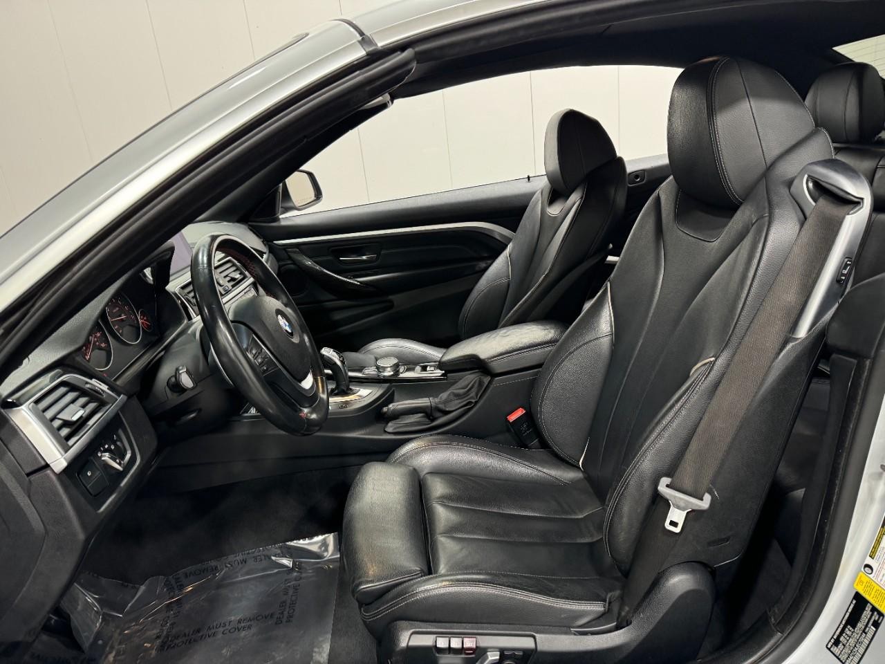 BMW 4 Series Vehicle Full-screen Gallery Image 22