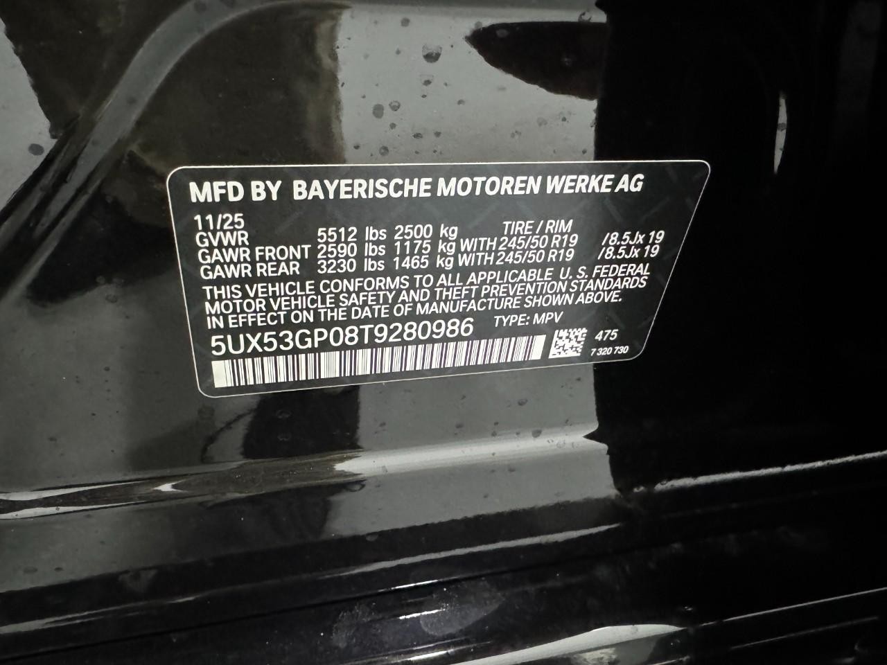 BMW X3 Vehicle Full-screen Gallery Image 31