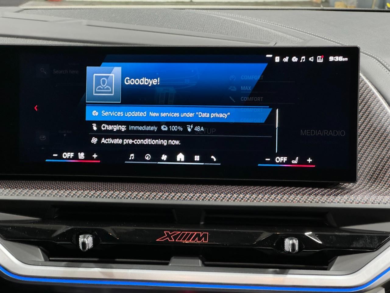 BMW XM Vehicle Full-screen Gallery Image 14