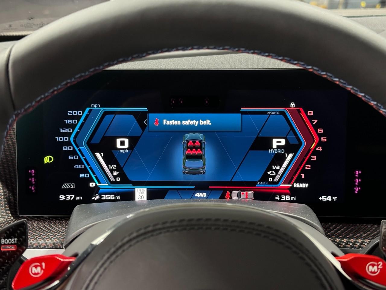 BMW XM Vehicle Full-screen Gallery Image 34