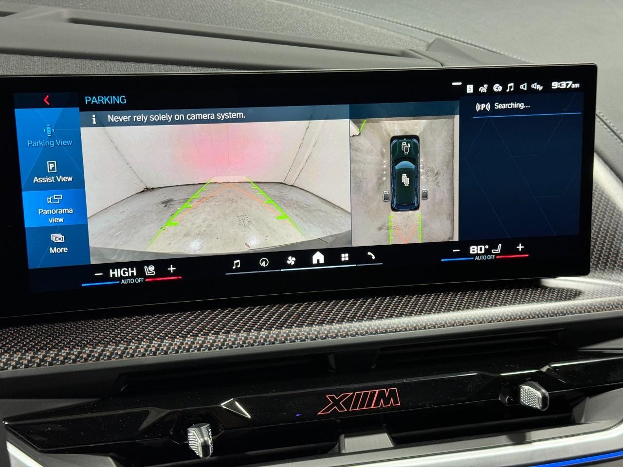 BMW XM Vehicle Full-screen Gallery Image 35