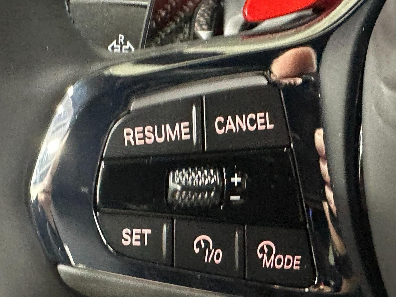 BMW XM Vehicle Full-screen Gallery Image 27