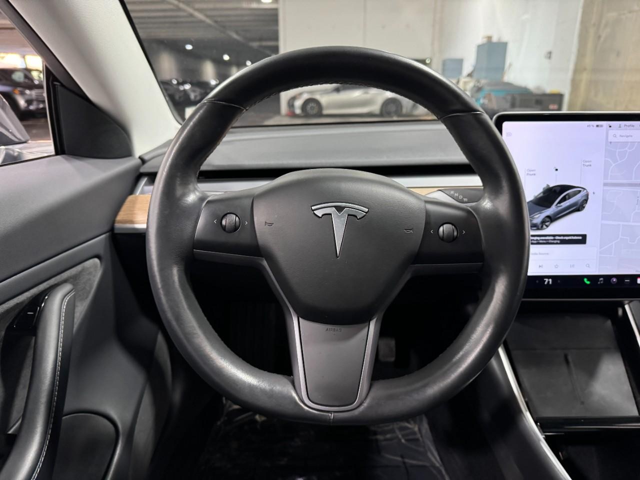 Tesla Model 3 Vehicle Full-screen Gallery Image 13