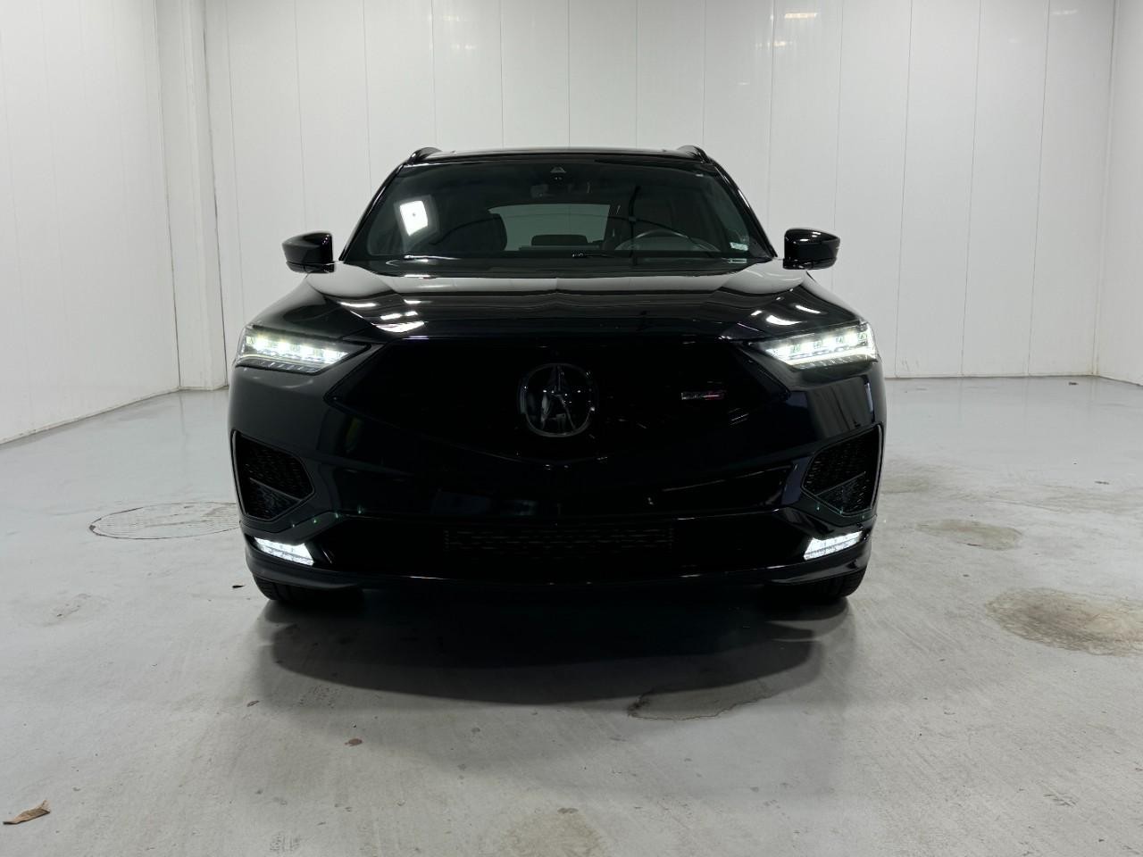 Acura MDX Vehicle Full-screen Gallery Image 07