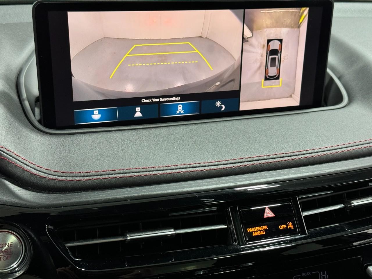 Acura MDX Vehicle Full-screen Gallery Image 34