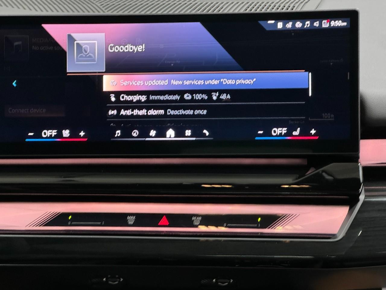 BMW 5 Series Vehicle Full-screen Gallery Image 15