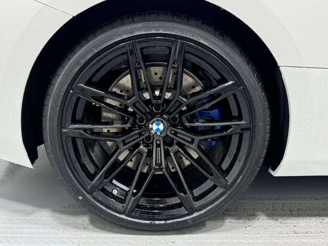 BMW M2 Vehicle Full-screen Gallery Image 5