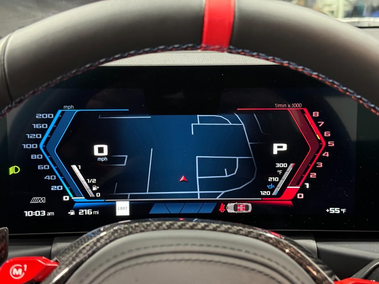 BMW M2 Vehicle Full-screen Gallery Image 31