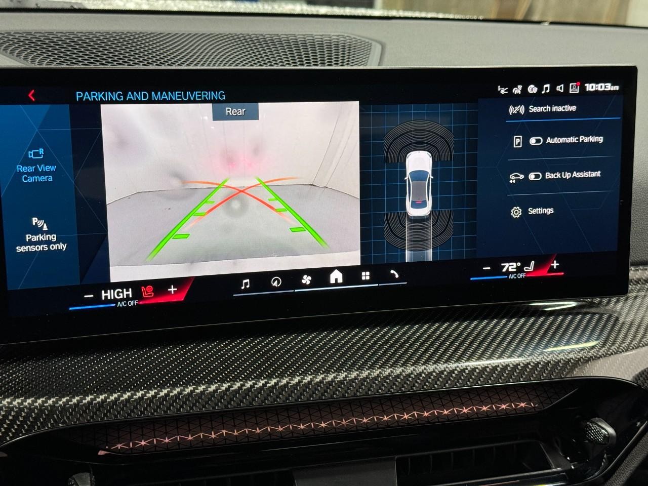 BMW M2 Vehicle Full-screen Gallery Image 32