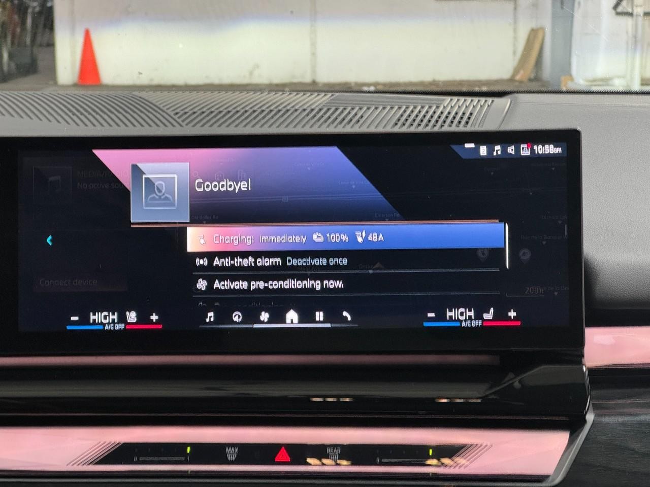 BMW i5 Vehicle Full-screen Gallery Image 14