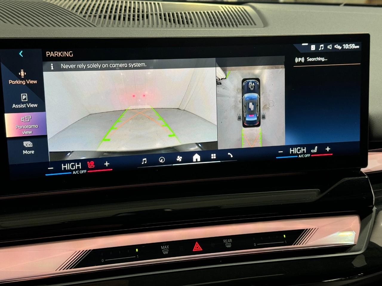 BMW i5 Vehicle Full-screen Gallery Image 31