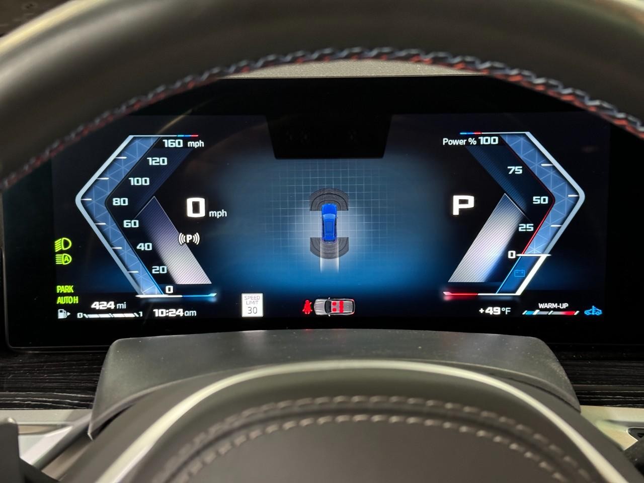 BMW X7 Vehicle Full-screen Gallery Image 34