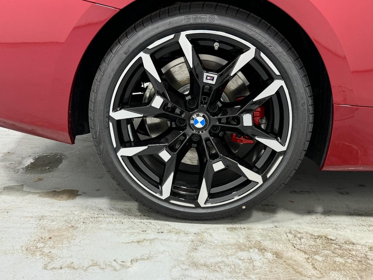 BMW 4 Series Vehicle Full-screen Gallery Image 5