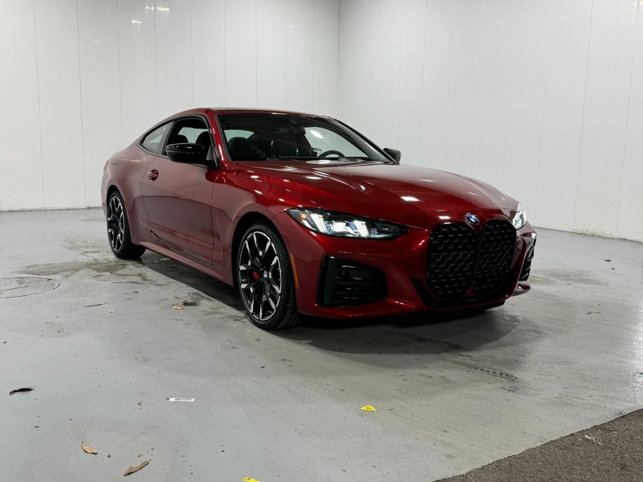 BMW 4 Series Vehicle Full-screen Gallery Image 6