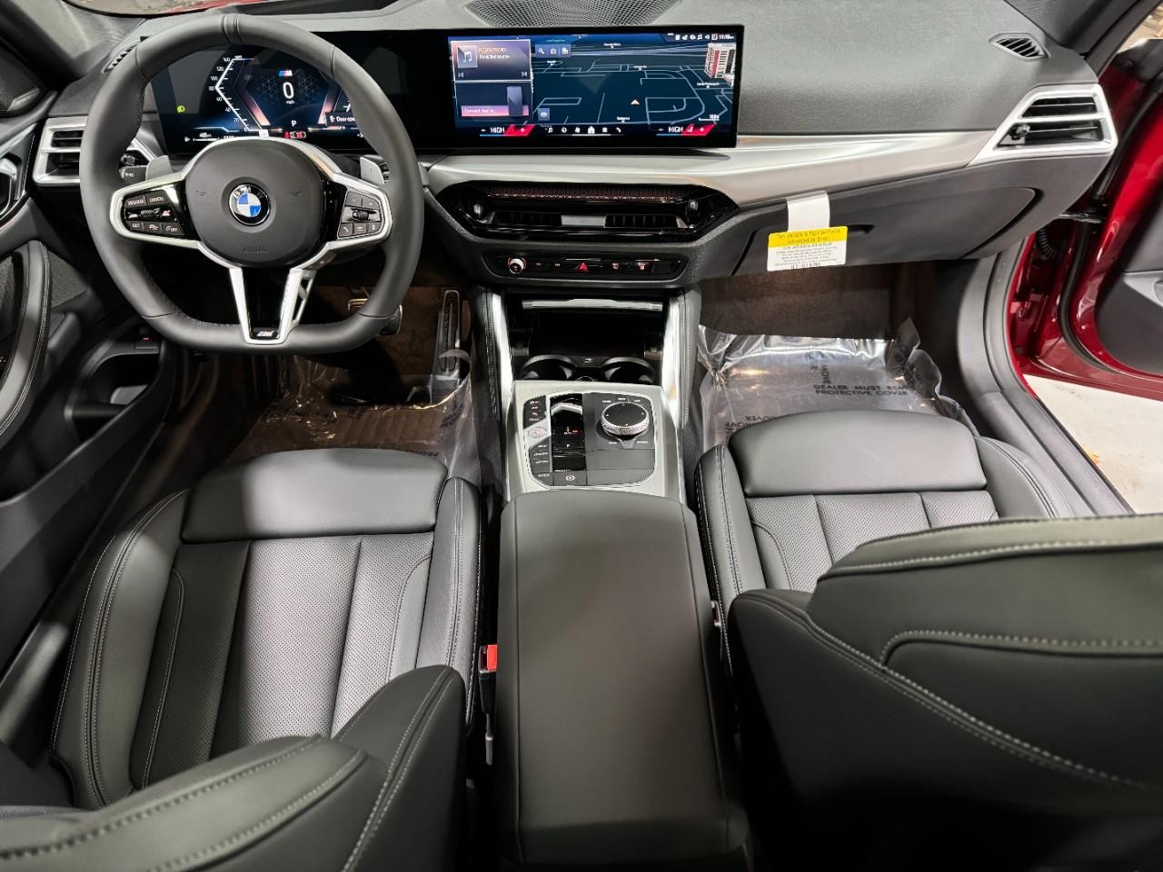 BMW 4 Series Vehicle Full-screen Gallery Image 12