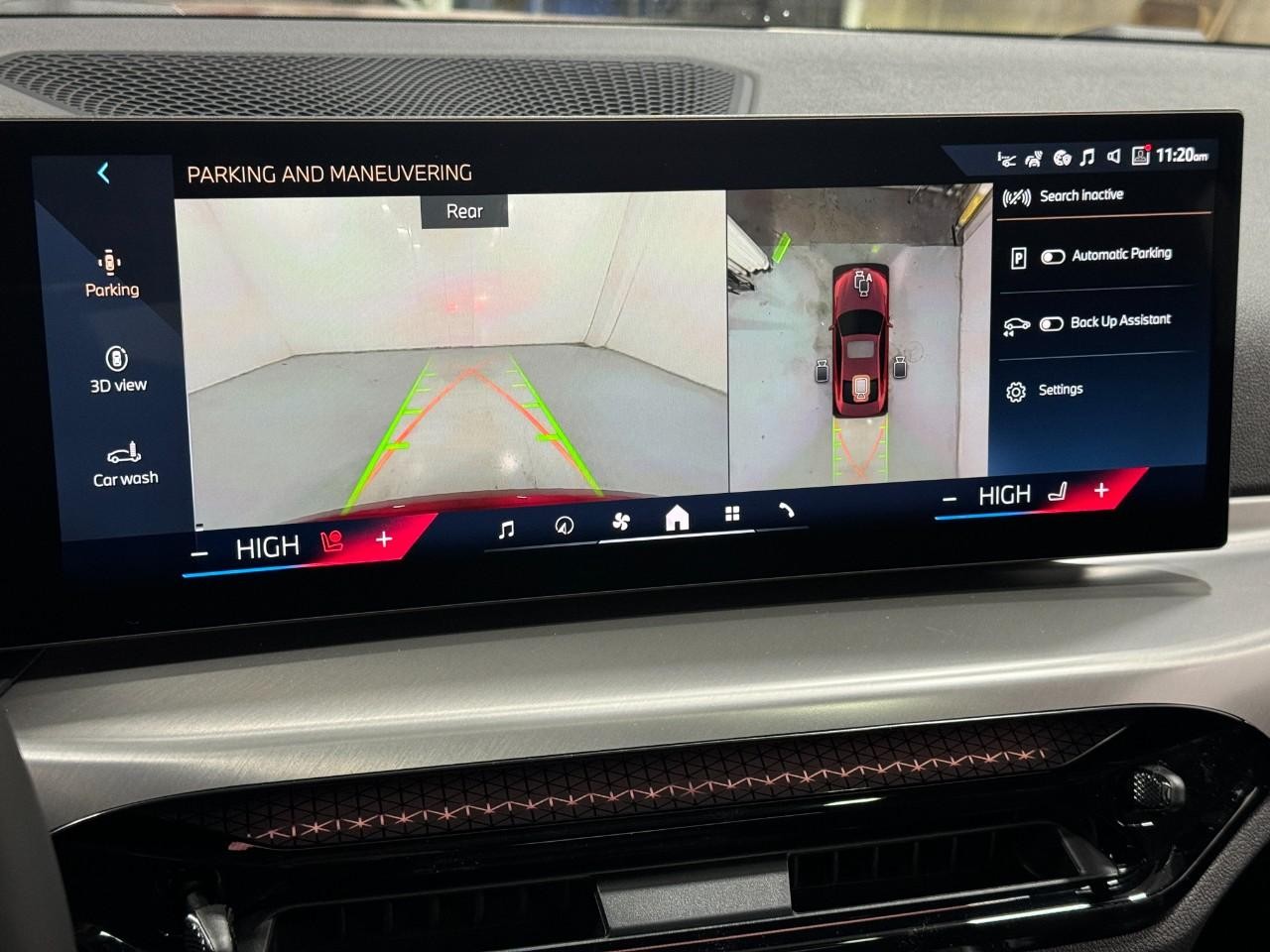 BMW 4 Series Vehicle Full-screen Gallery Image 34