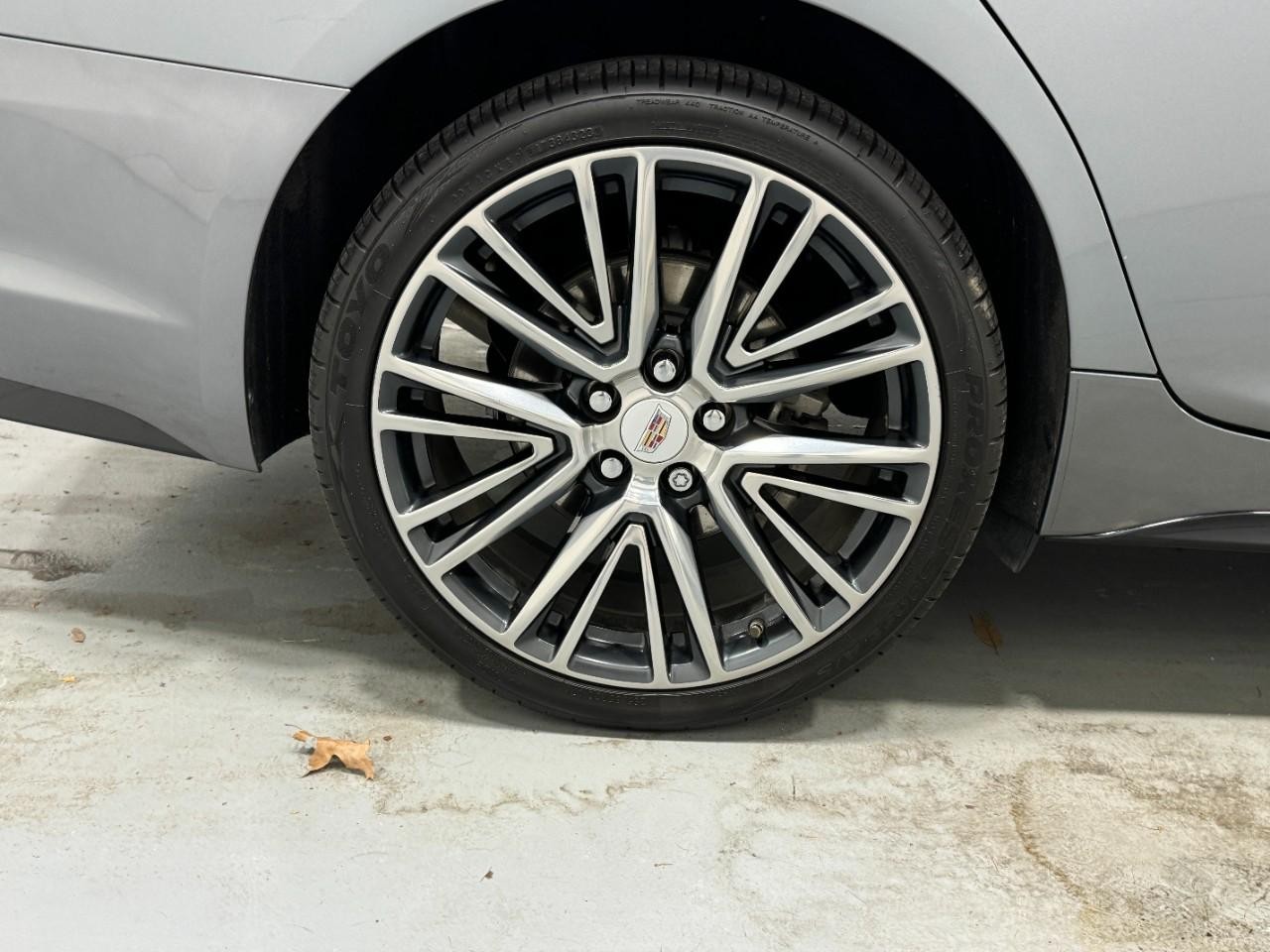 Cadillac CT5 Vehicle Full-screen Gallery Image 5