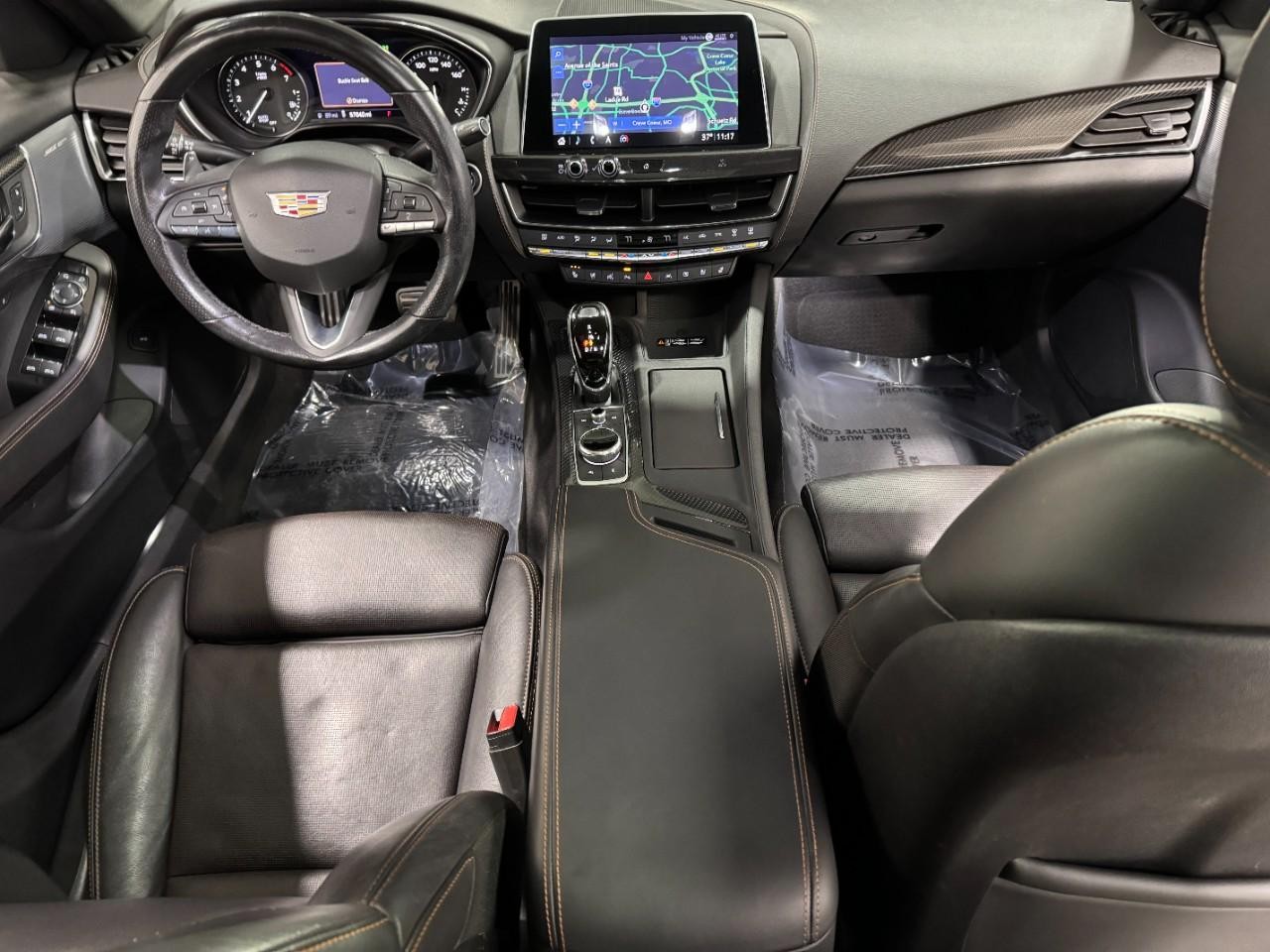 Cadillac CT5 Vehicle Full-screen Gallery Image 12