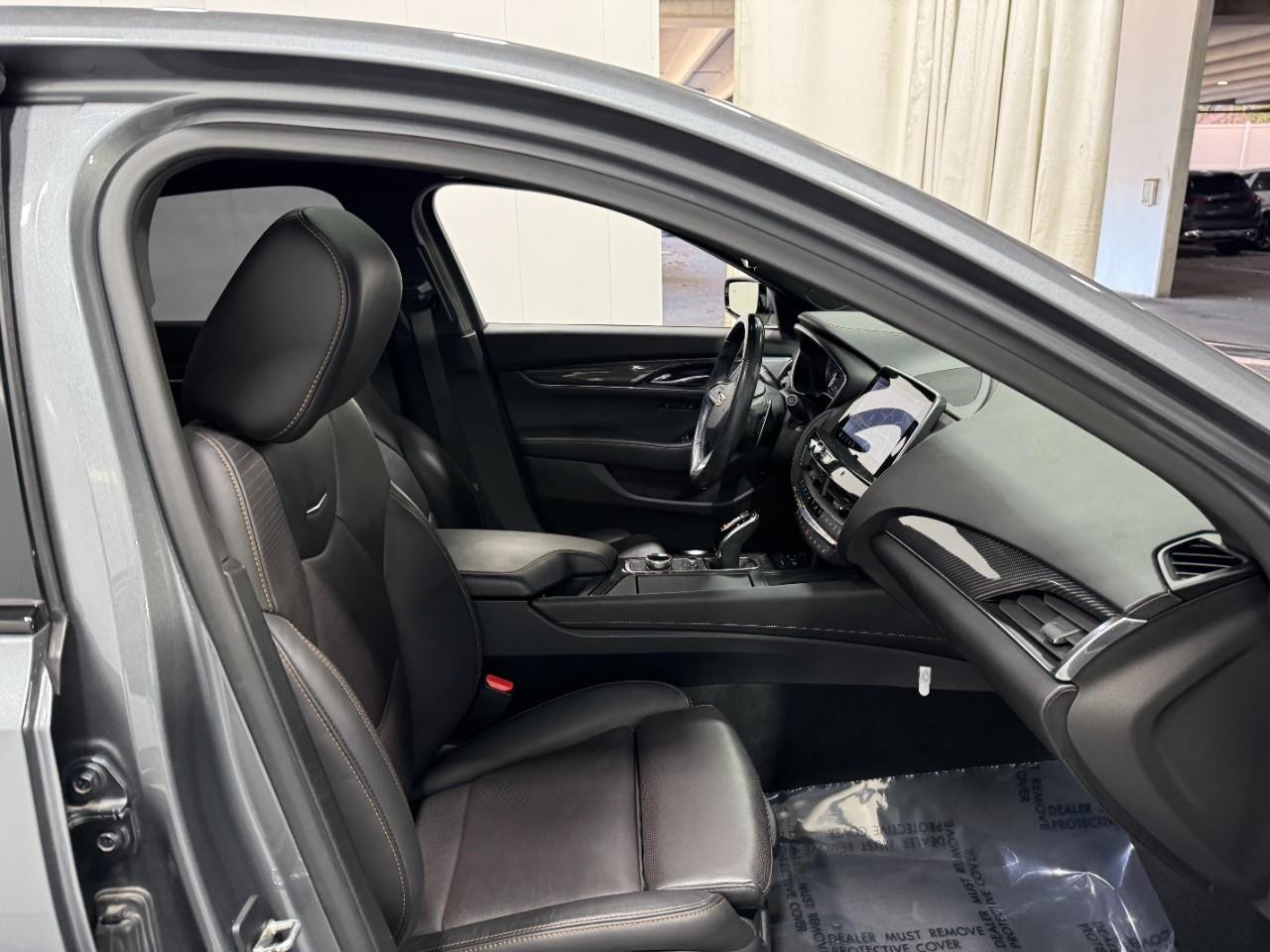 Cadillac CT5 Vehicle Full-screen Gallery Image 18