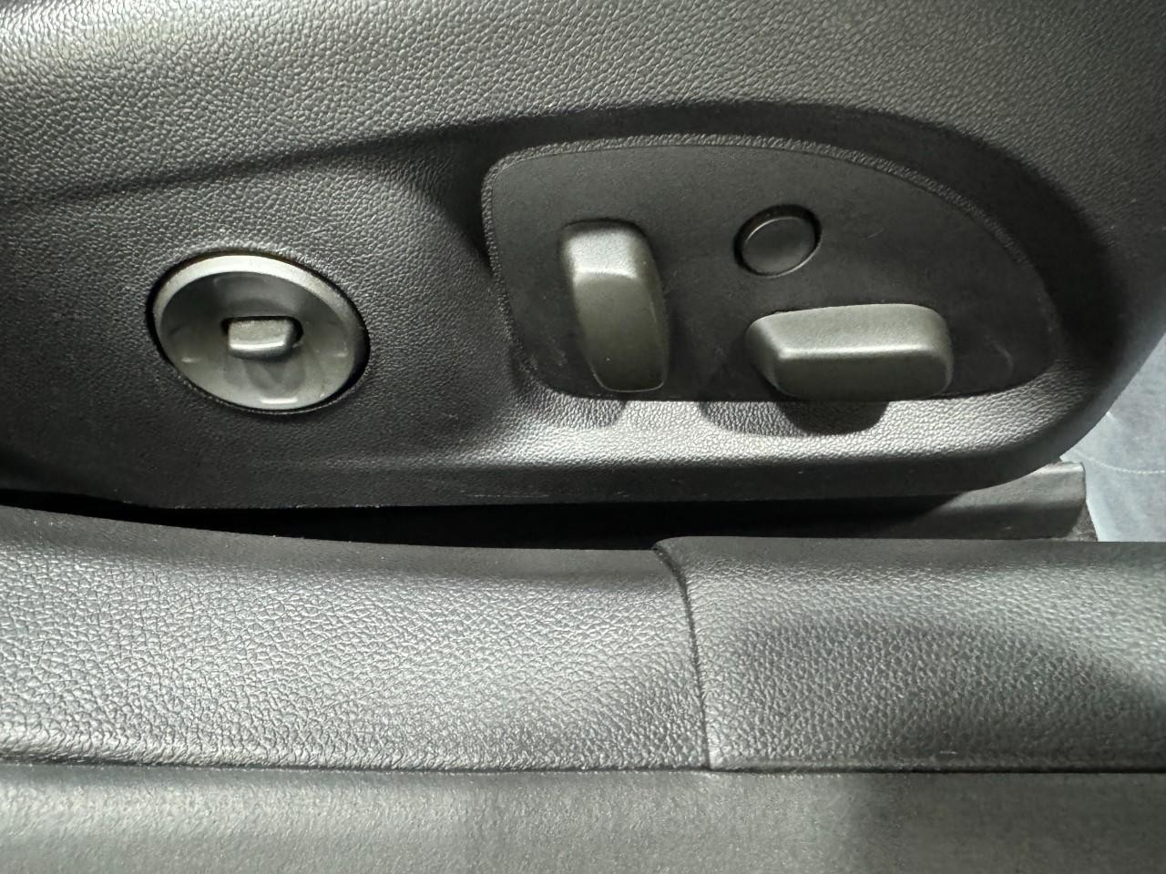 Cadillac CT5 Vehicle Full-screen Gallery Image 20