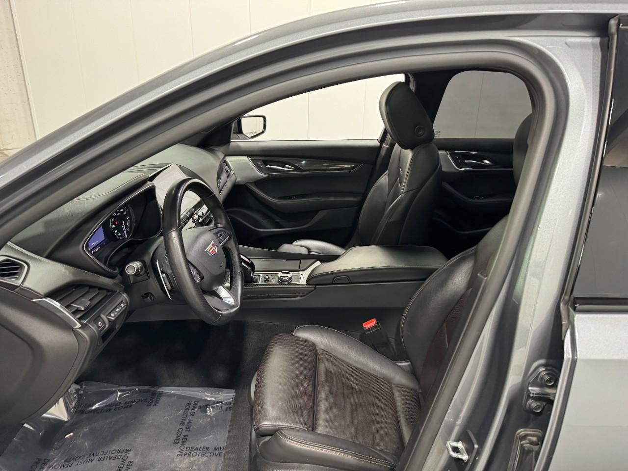 Cadillac CT5 Vehicle Full-screen Gallery Image 27