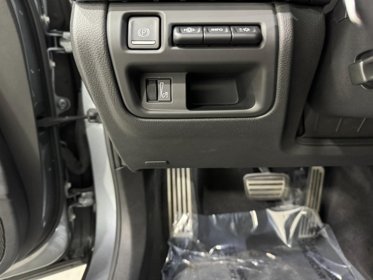 Cadillac CT5 Vehicle Full-screen Gallery Image 30