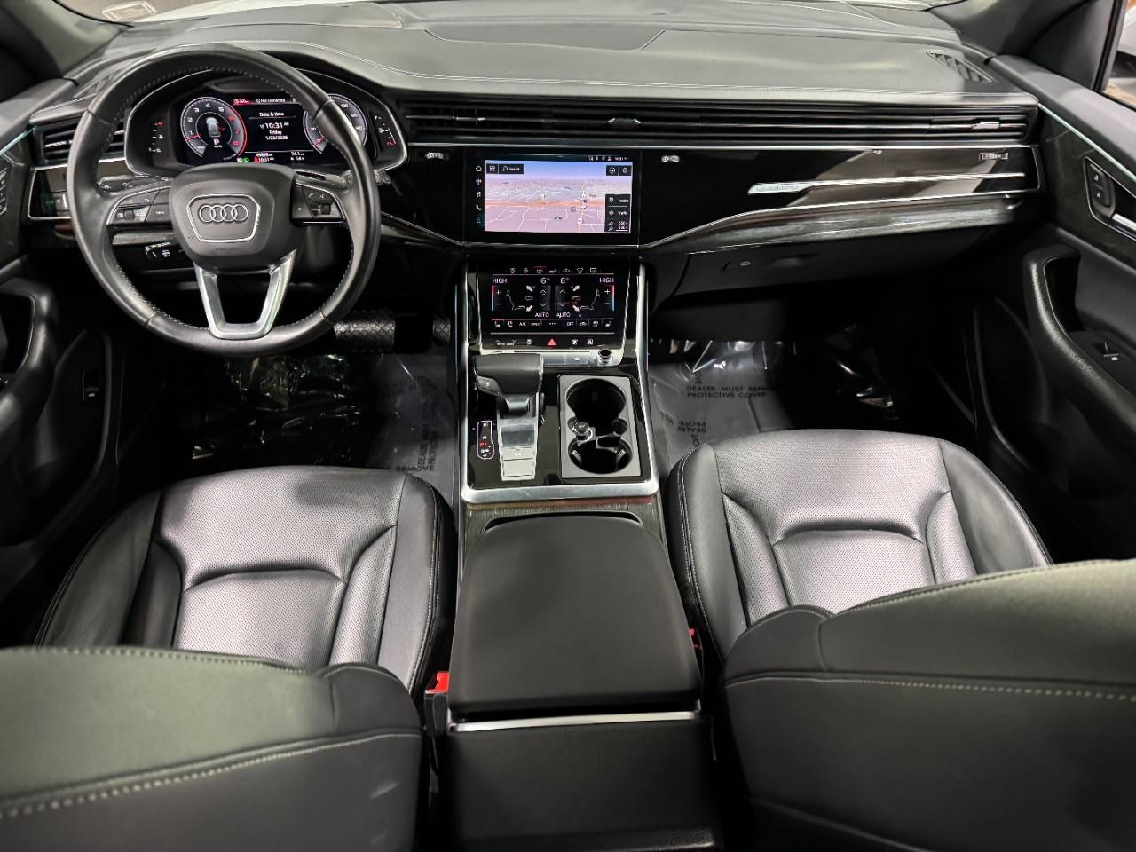 Audi Q8 Vehicle Full-screen Gallery Image 13