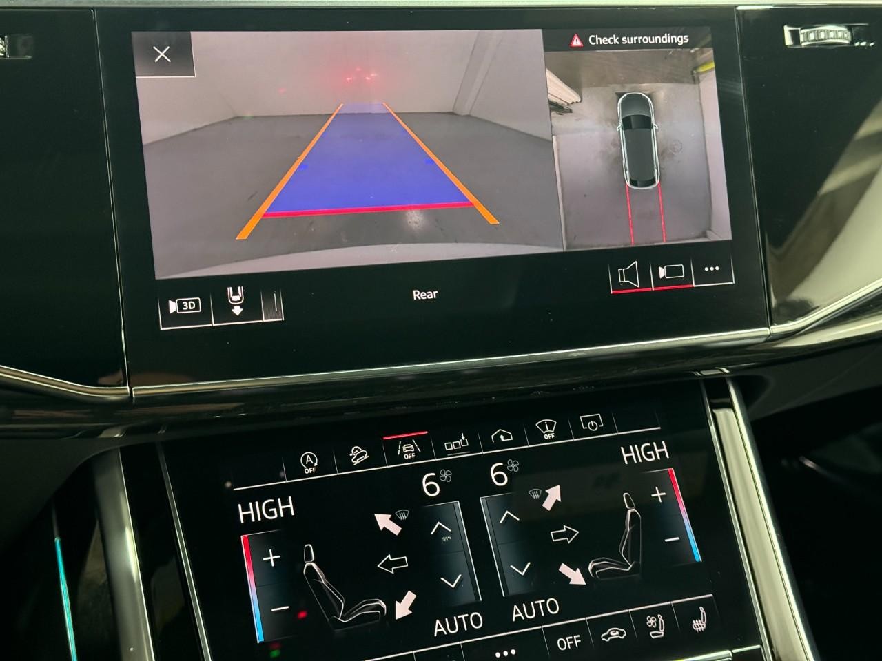 Audi Q8 Vehicle Full-screen Gallery Image 36