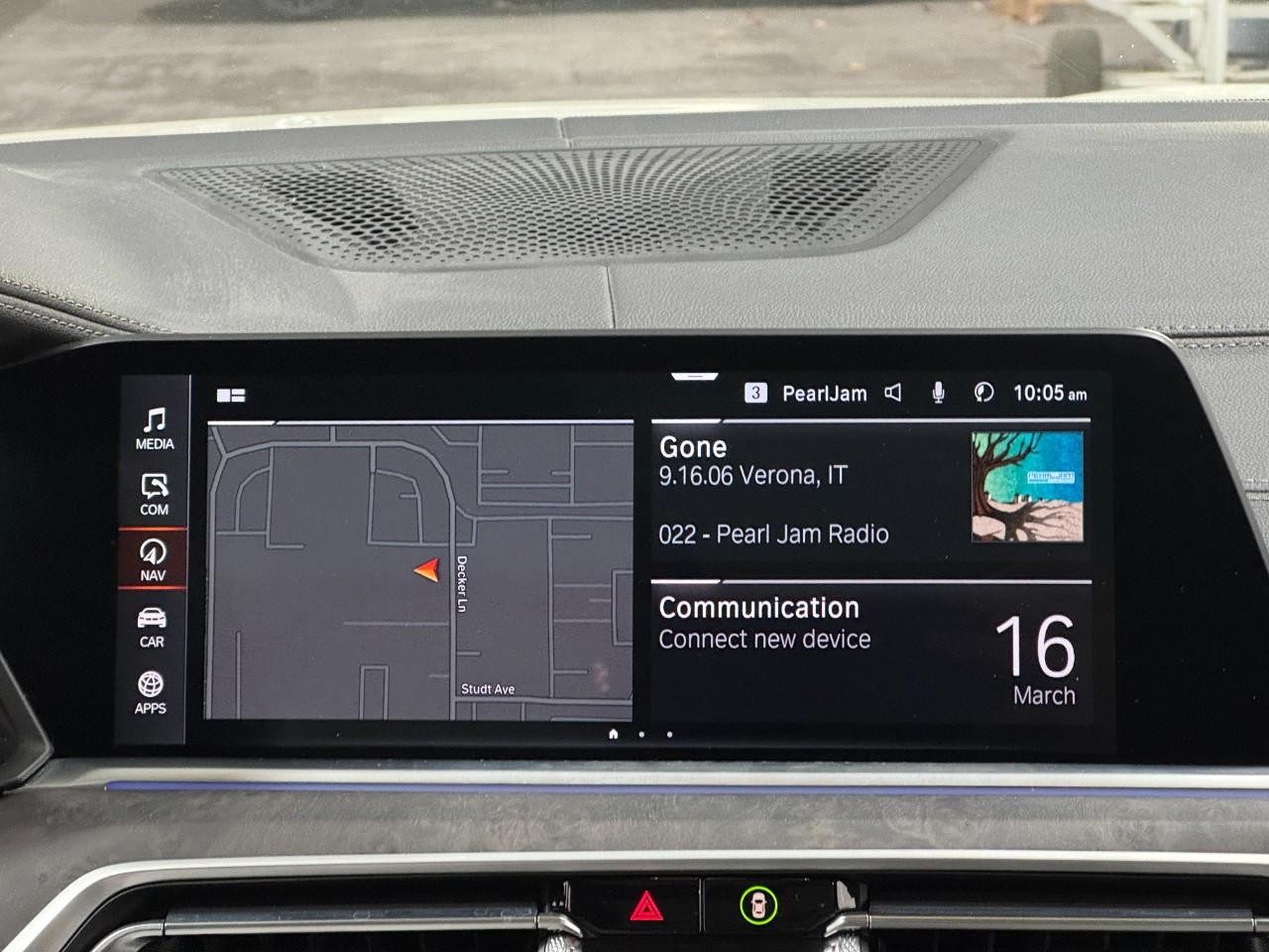 BMW X5 Vehicle Full-screen Gallery Image 15