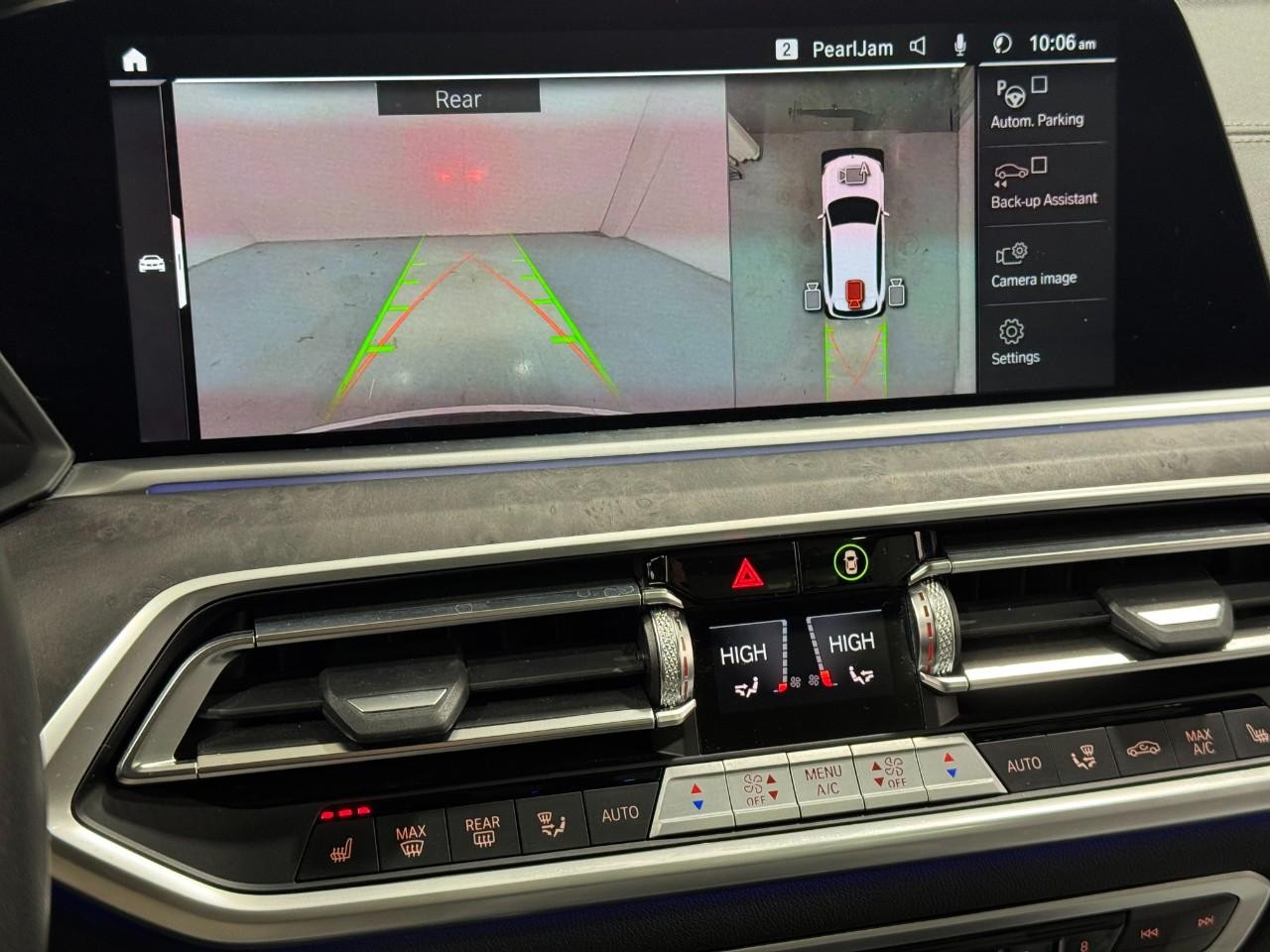 BMW X5 Vehicle Full-screen Gallery Image 35