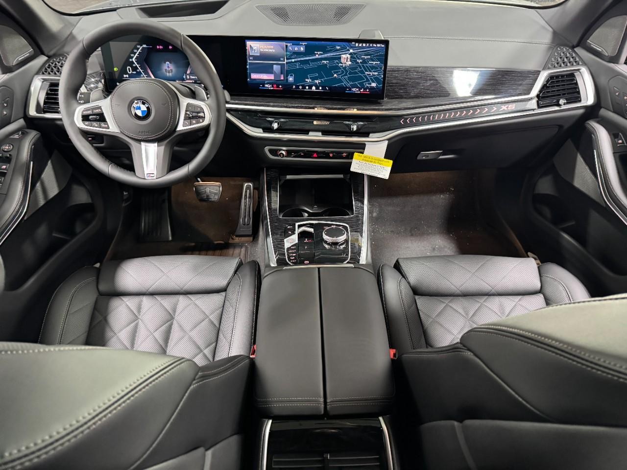 BMW X5 Vehicle Full-screen Gallery Image 13