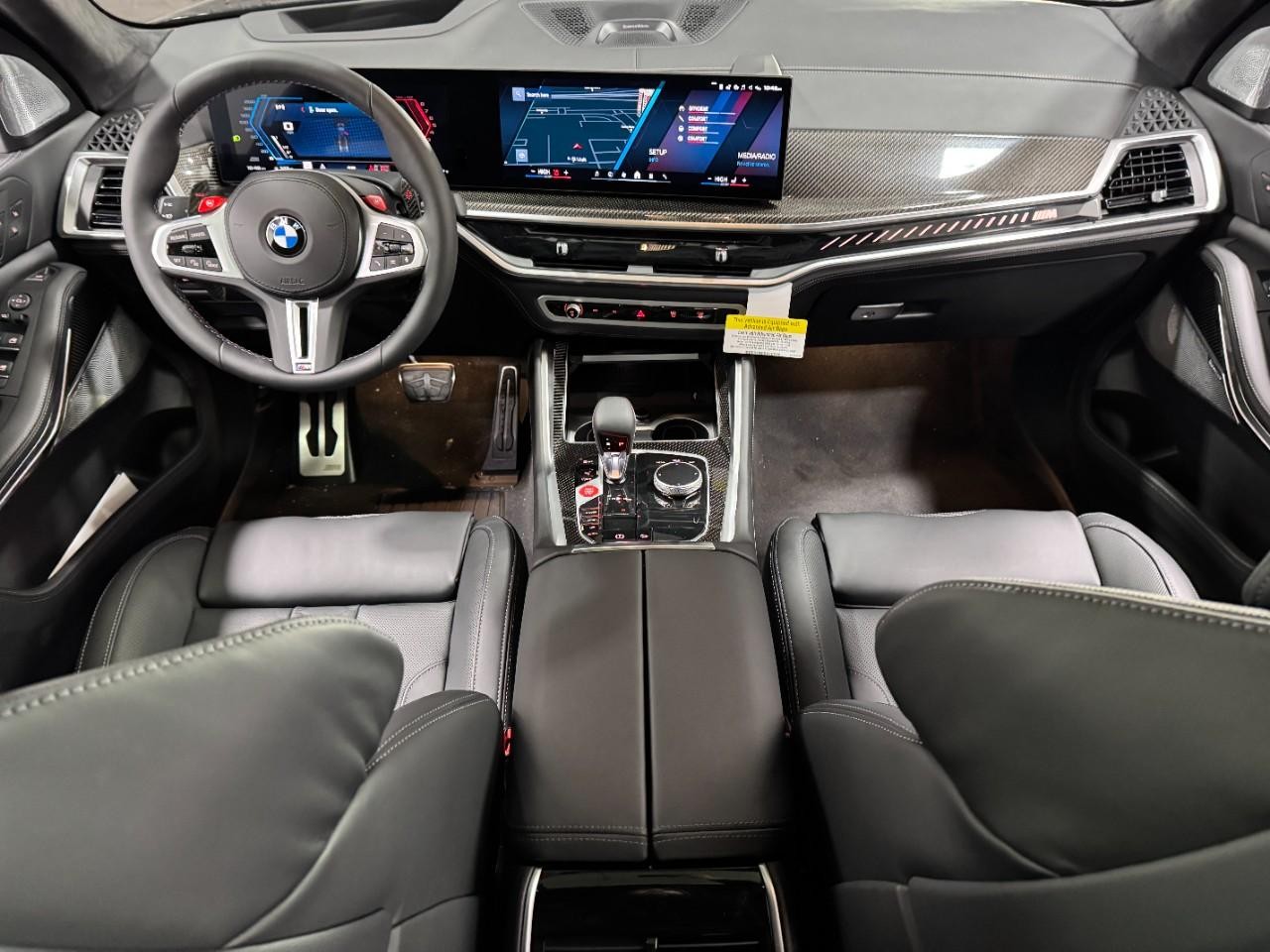 BMW X5 M Vehicle Full-screen Gallery Image 13