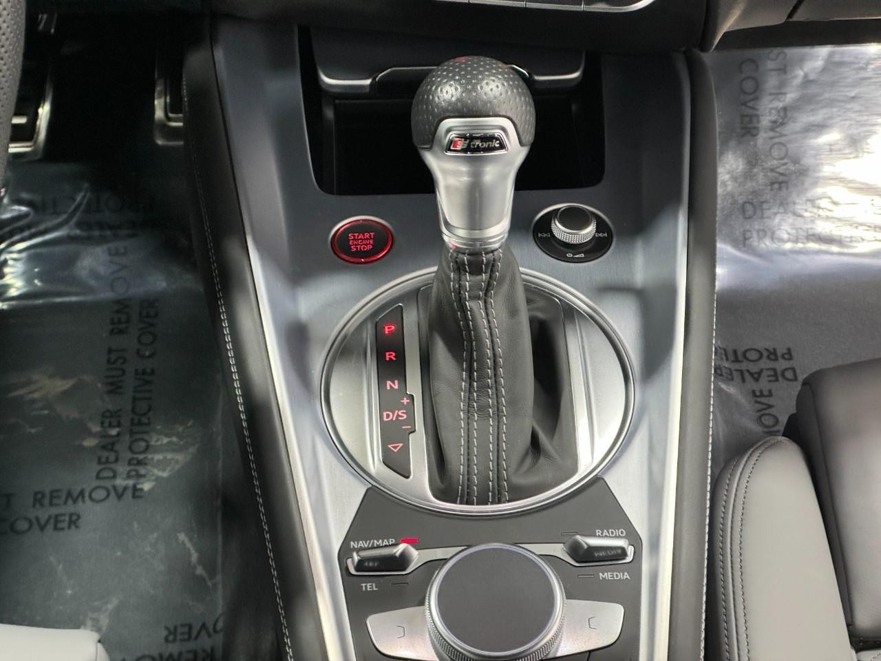 Audi TTS Coupe Vehicle Full-screen Gallery Image 15