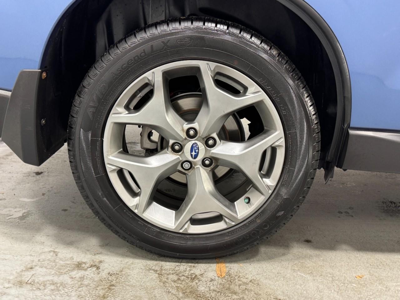 Subaru Forester Vehicle Full-screen Gallery Image 5