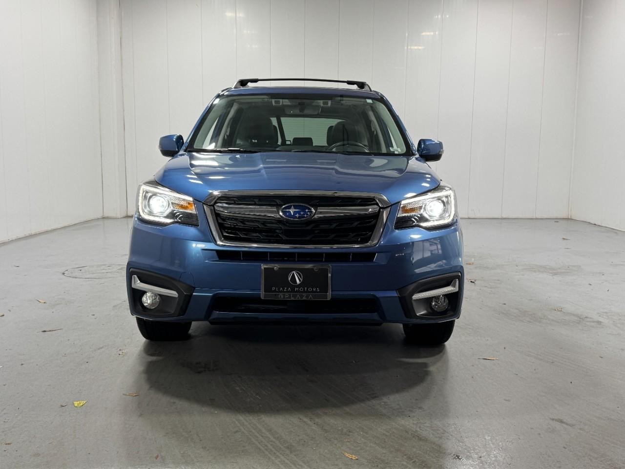 Subaru Forester Vehicle Full-screen Gallery Image 7