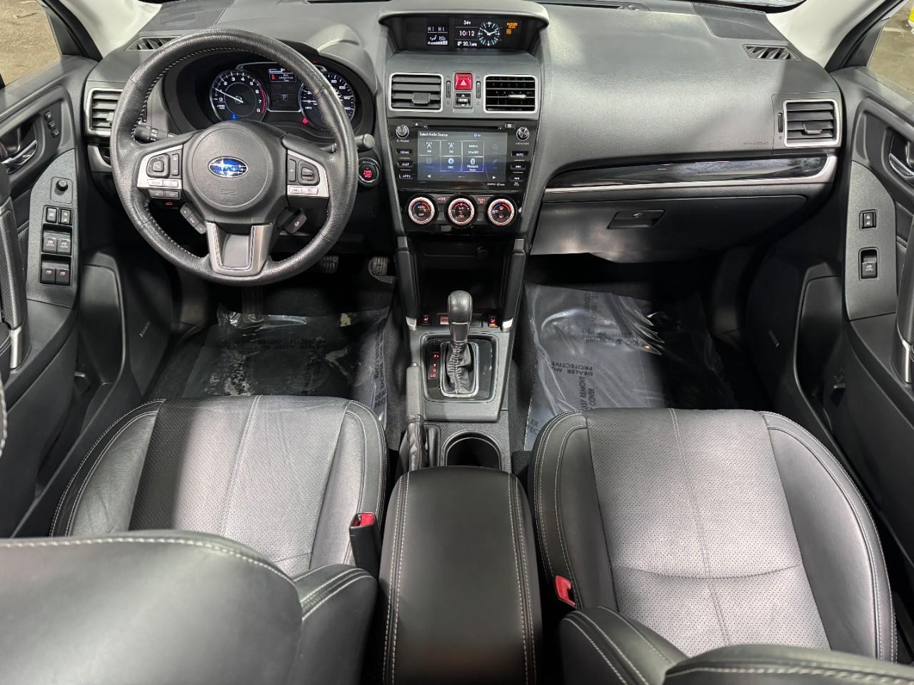 Subaru Forester Vehicle Full-screen Gallery Image 12