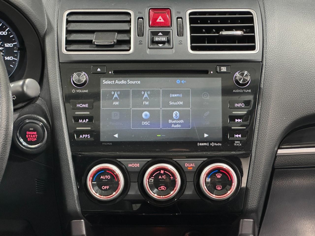 Subaru Forester Vehicle Full-screen Gallery Image 15