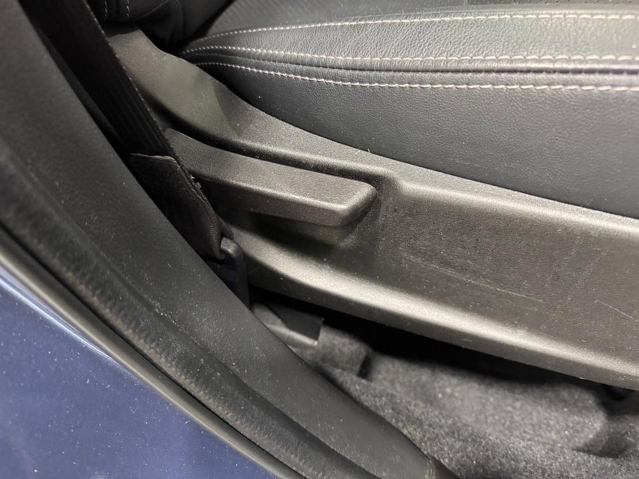 Subaru Forester Vehicle Full-screen Gallery Image 20