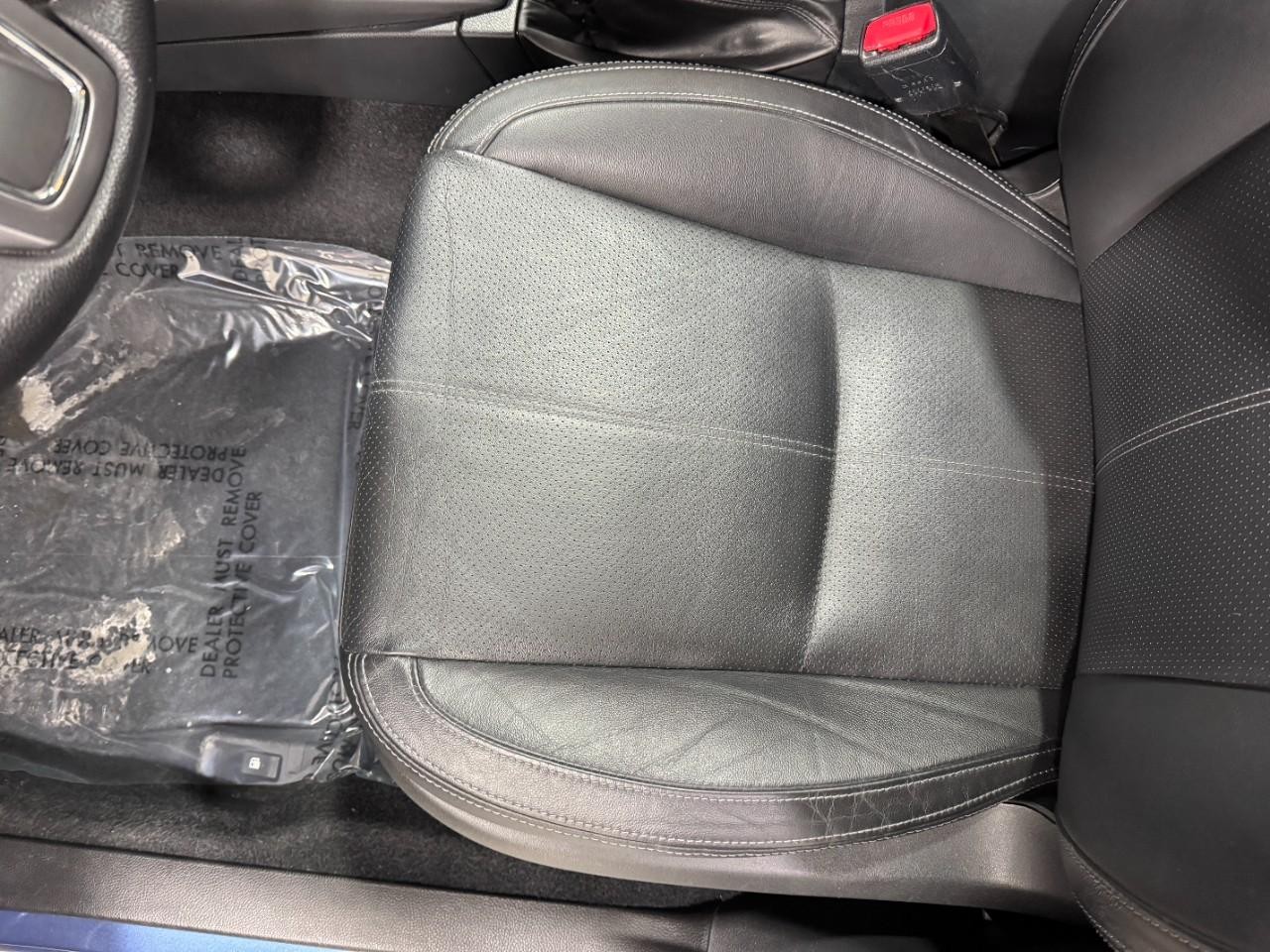 Subaru Forester Vehicle Full-screen Gallery Image 27