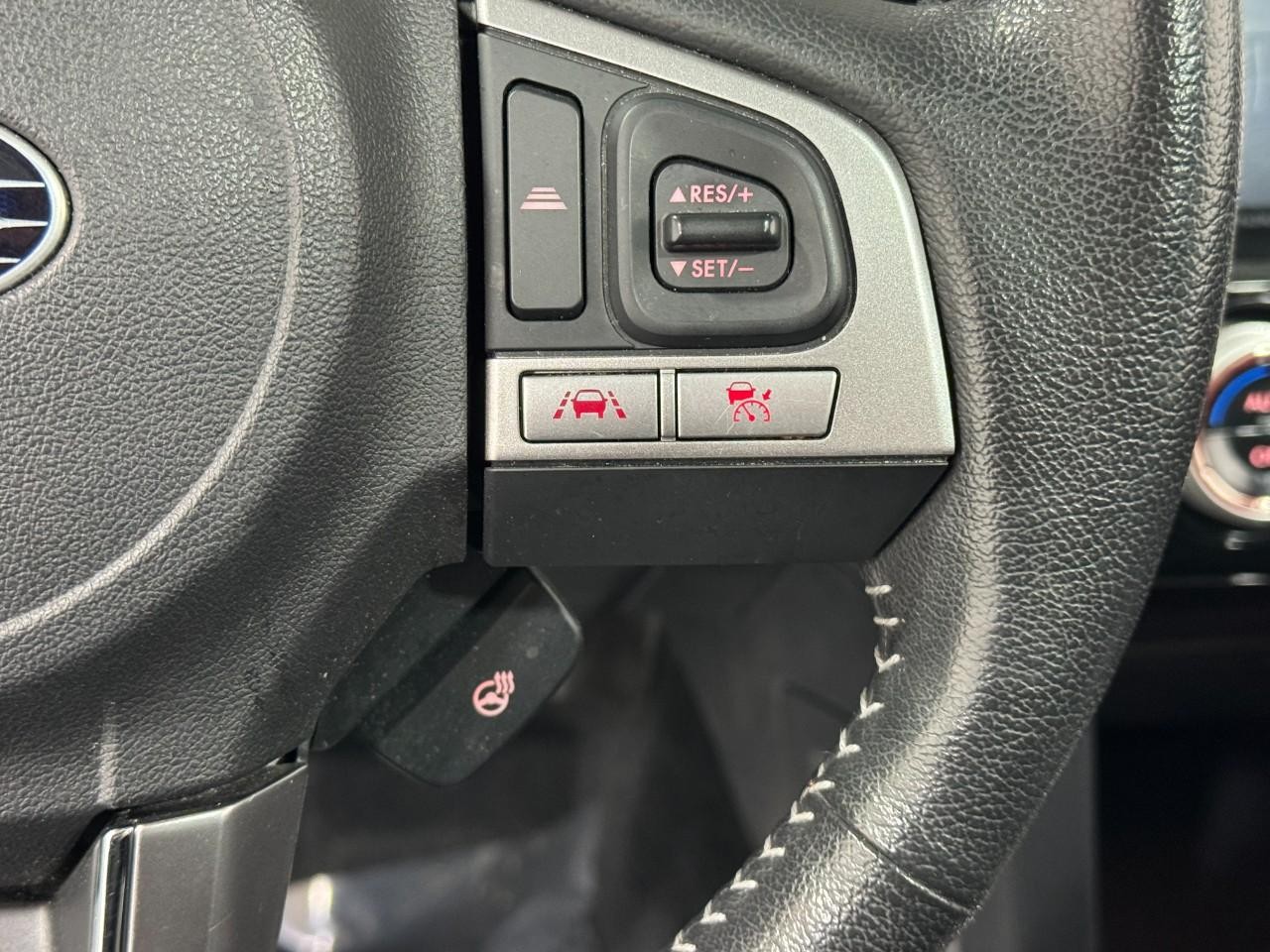 Subaru Forester Vehicle Full-screen Gallery Image 31