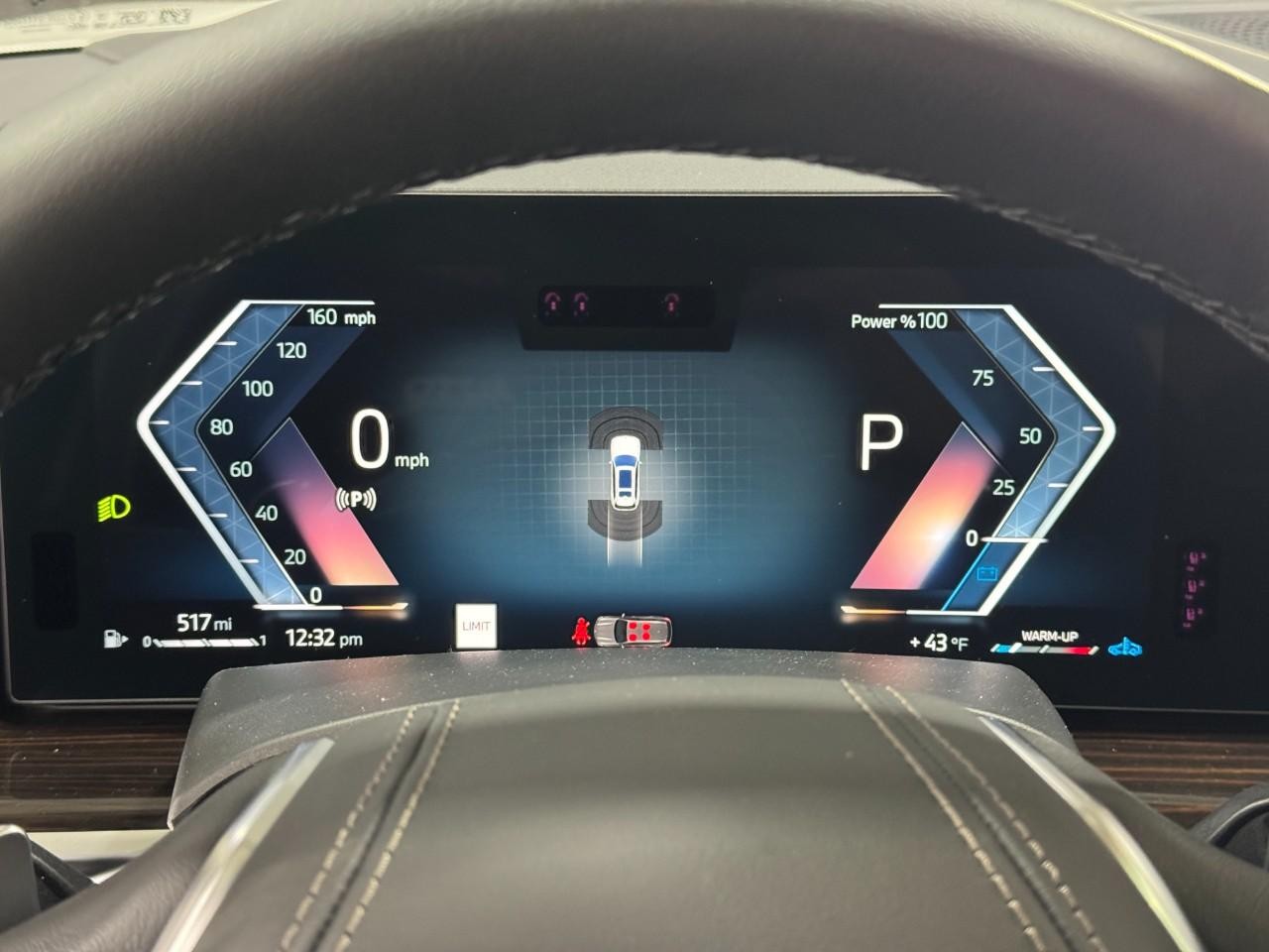 BMW X7 Vehicle Full-screen Gallery Image 36