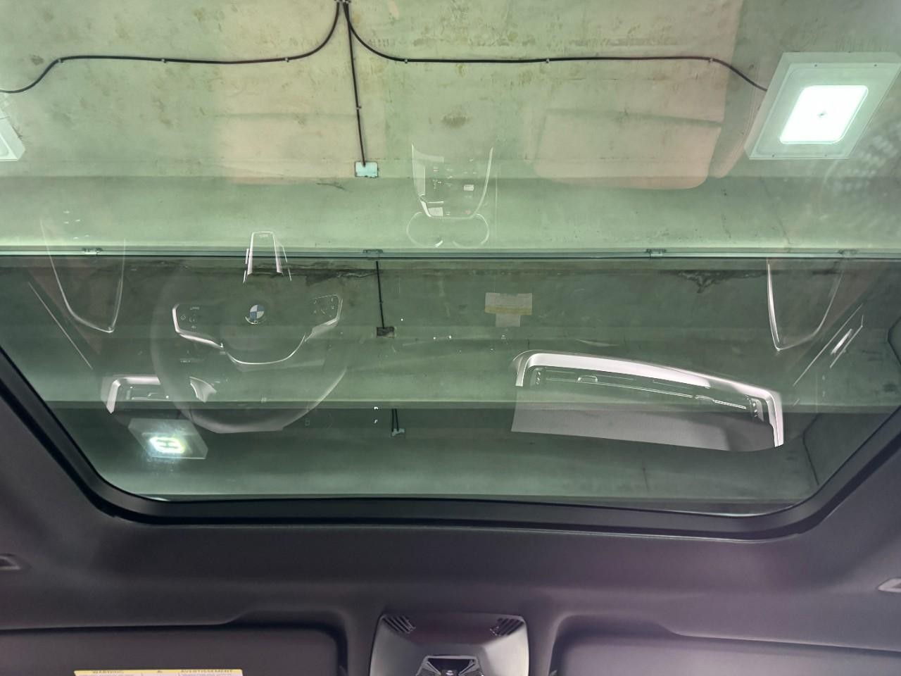 BMW X2 Vehicle Full-screen Gallery Image 9